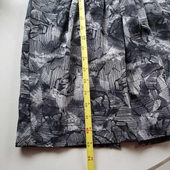 Banana Republic Women's Black & Gray Sleeveless Dress, Size 0 - Picture 9 of 13